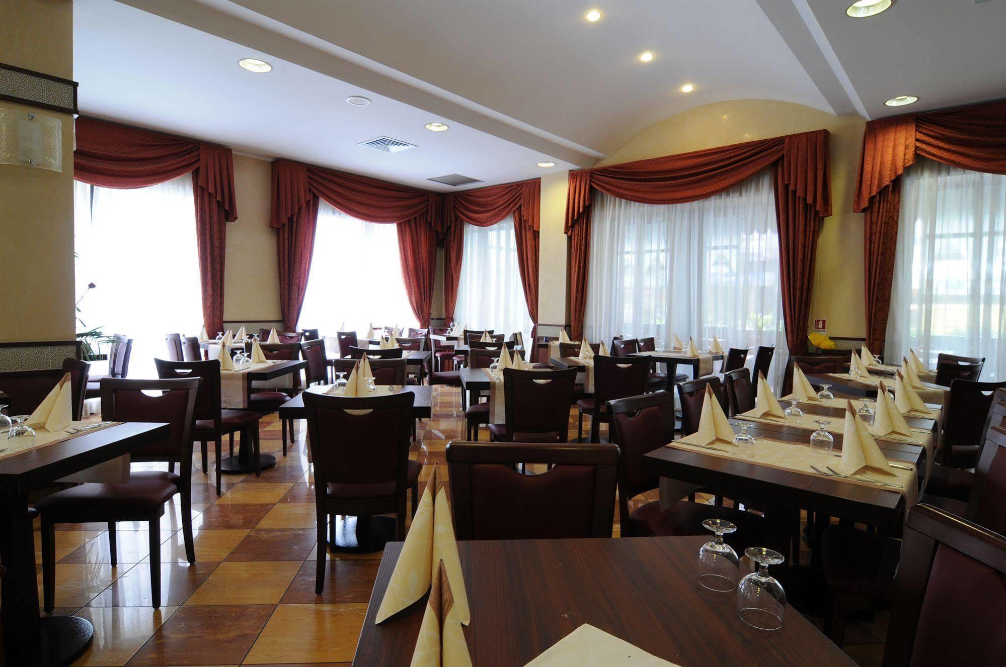 Hotel Dei Platani 리미니 외부 사진