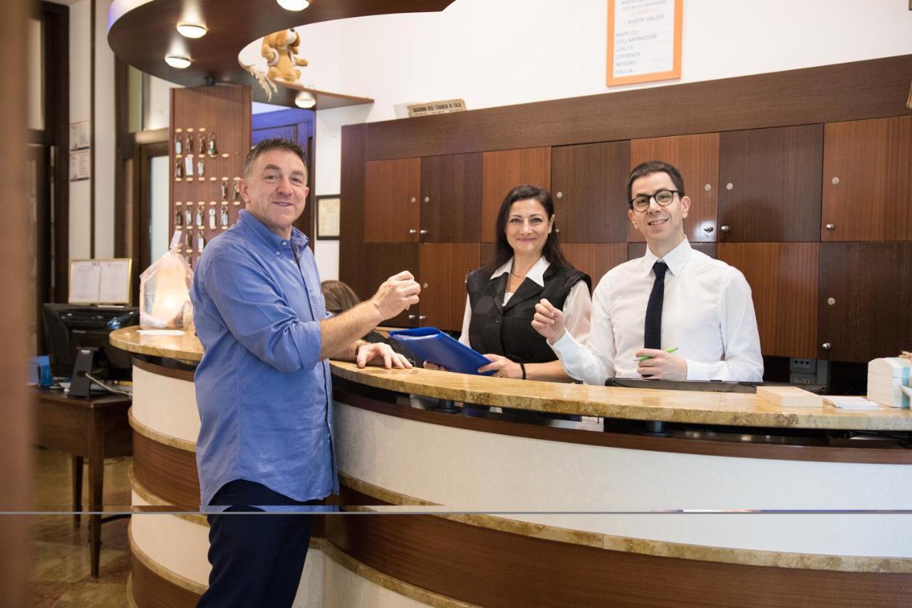 Hotel Dei Platani 리미니 외부 사진